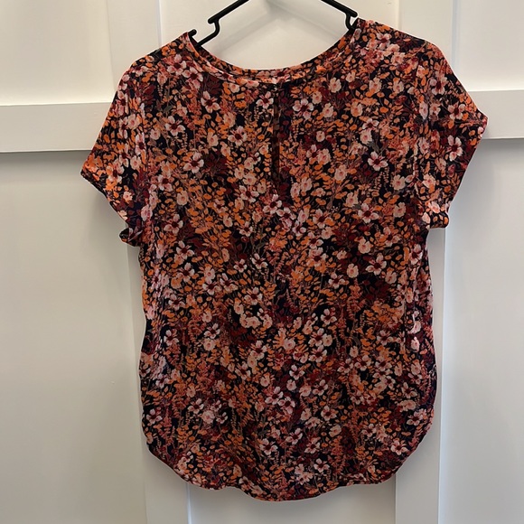 H&M size 8 floral blouse - Picture 4 of 4